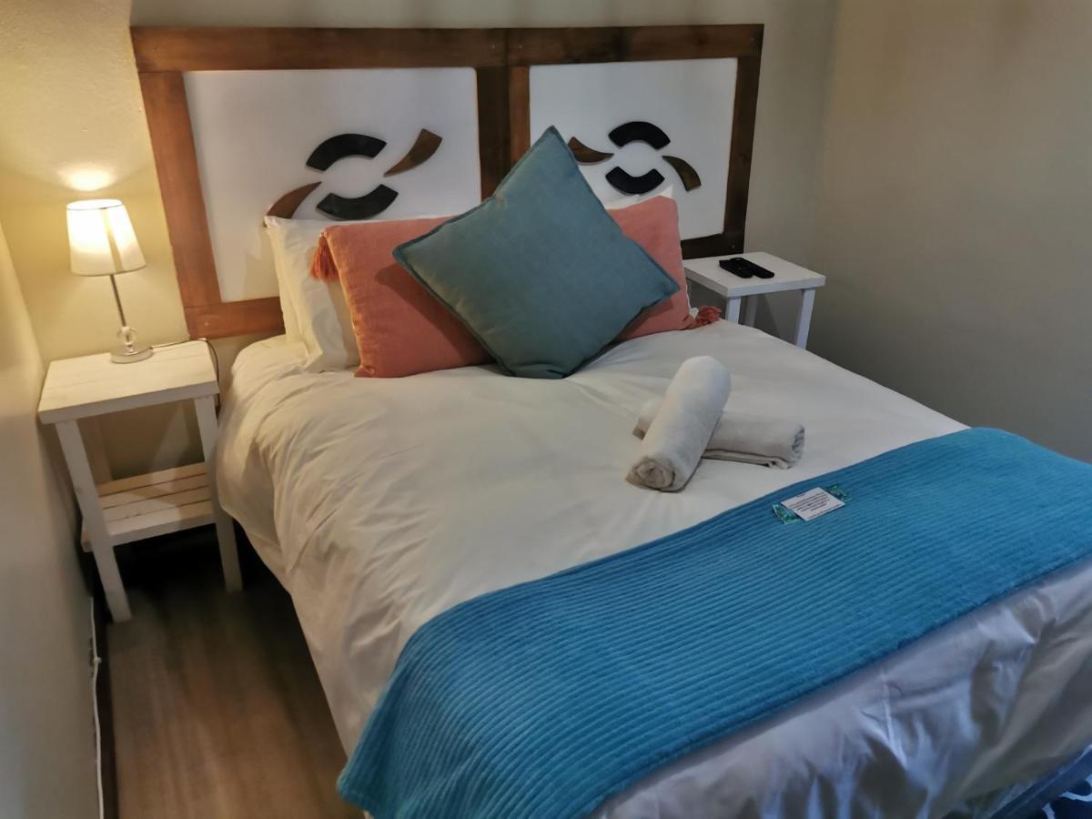 Sun Deck Lodge Хартбиспурт Экстерьер фото