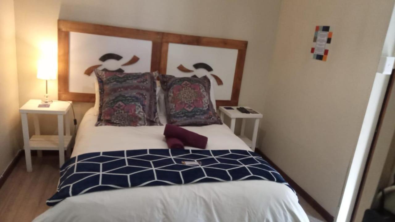 Sun Deck Lodge Хартбиспурт Экстерьер фото